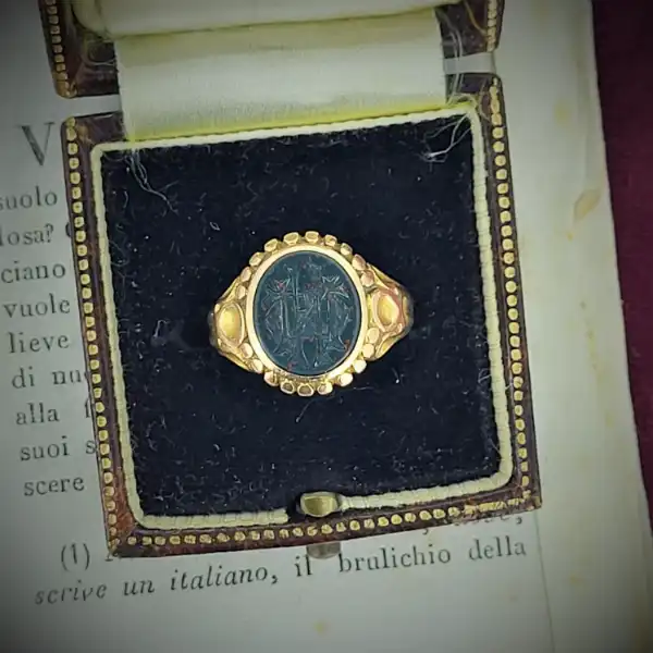 15ct Yellow Gold Vintage Bloodstone Signet Ring