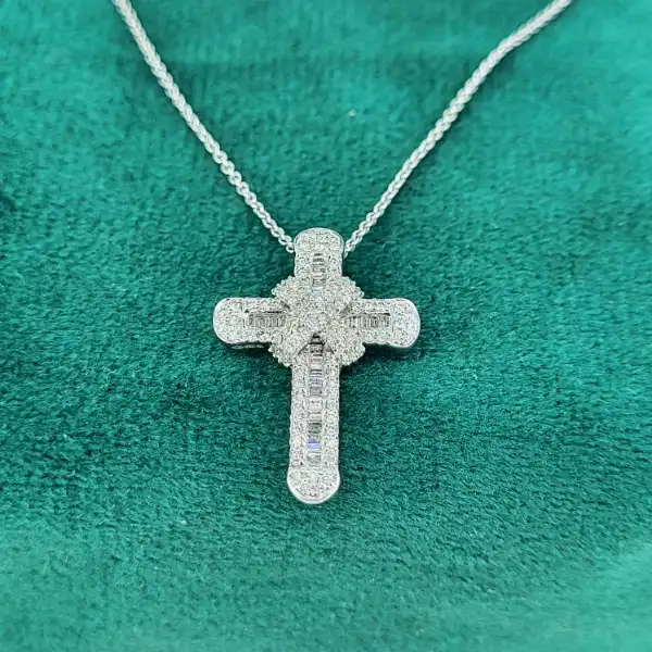 18ct White Gold Diamond Cross — image 5