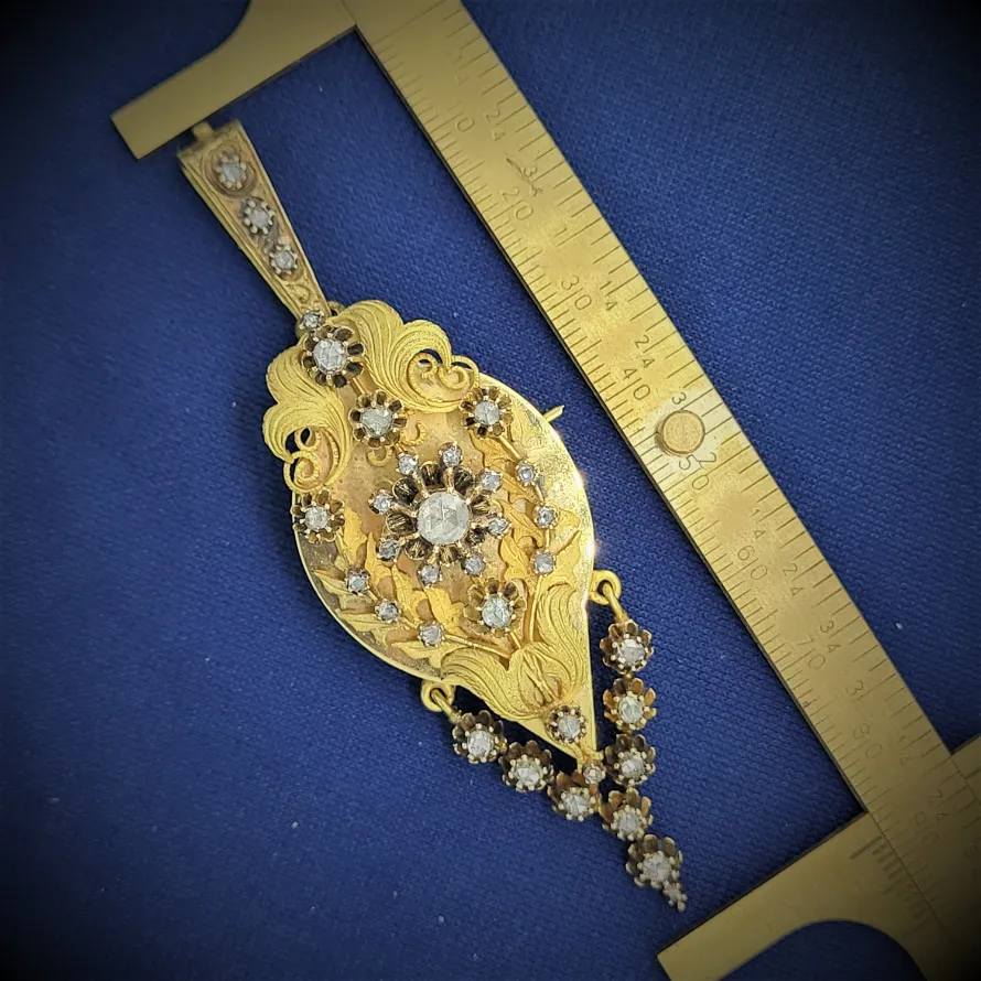 Exquisite Antique Gold Diamond Pendant/Brooch