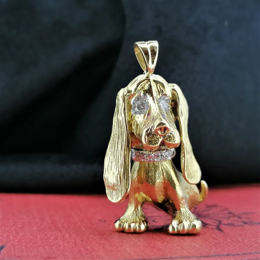18ct Gold Basset Dog Pendant with Diamond Eyes — image 5