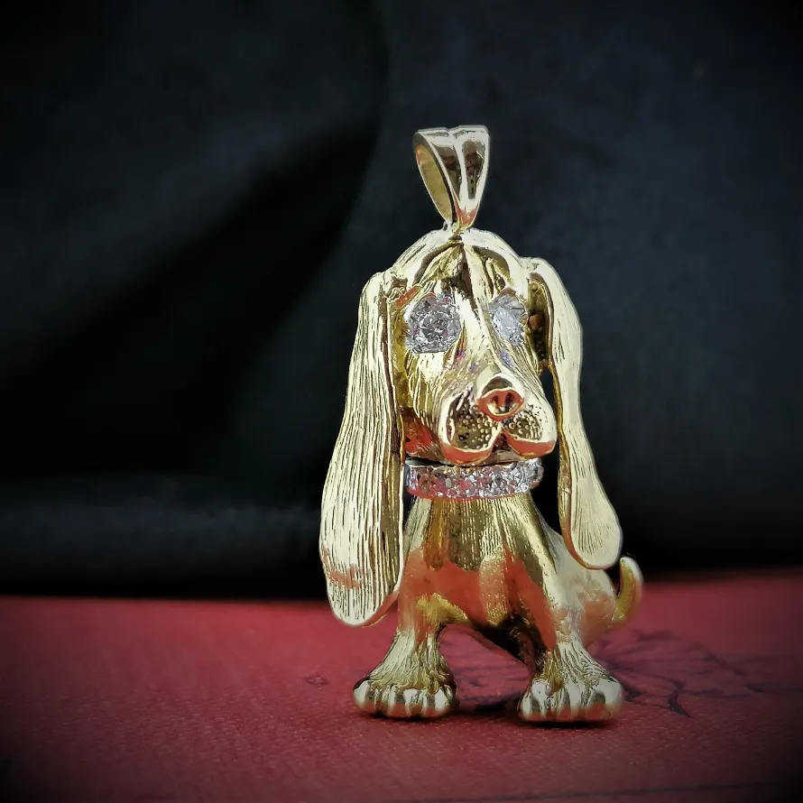 18ct Gold Basset Dog Pendant with Diamond Eyes