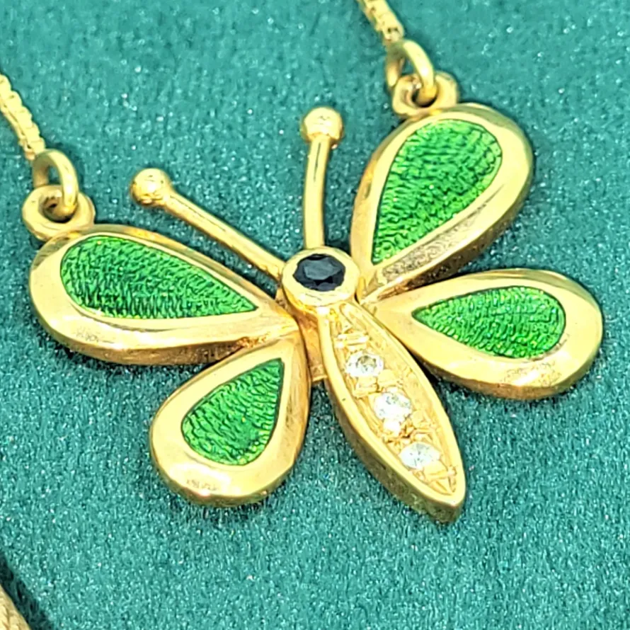 18ct Yellow Gold Enamelled Diamond Butterfly Necklace — image 4