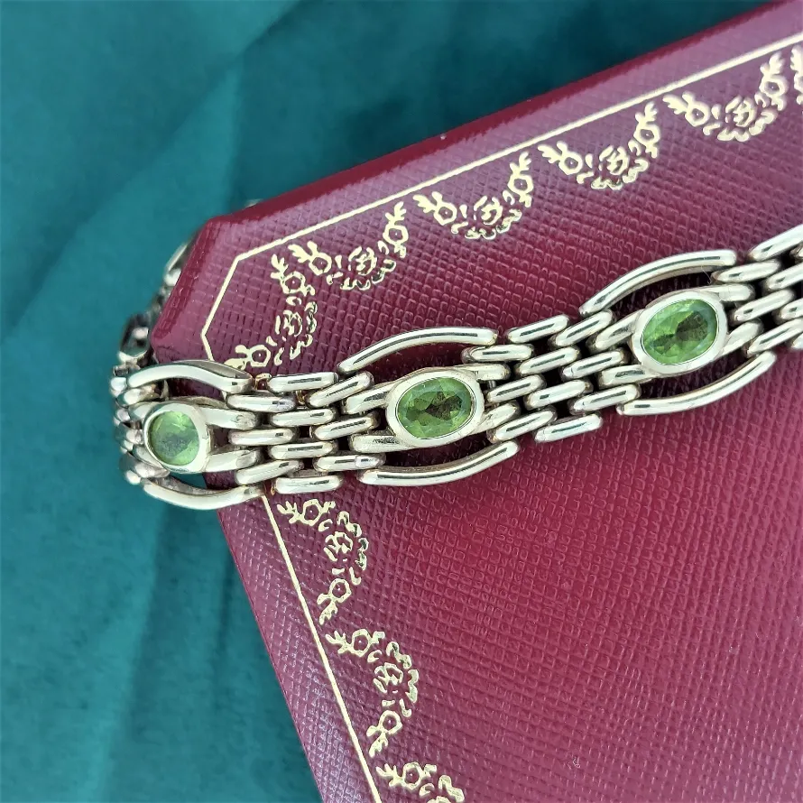 9ct White Gold and Peridot Gate Bracelet — image 2