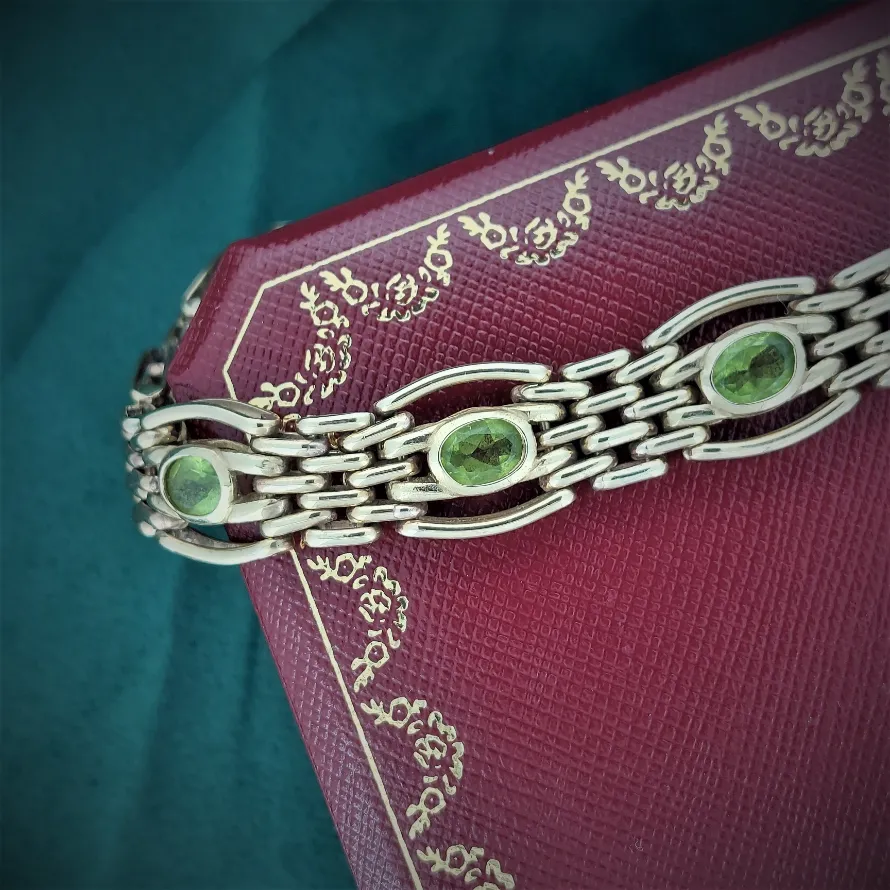 9ct White Gold and Peridot Gate Bracelet