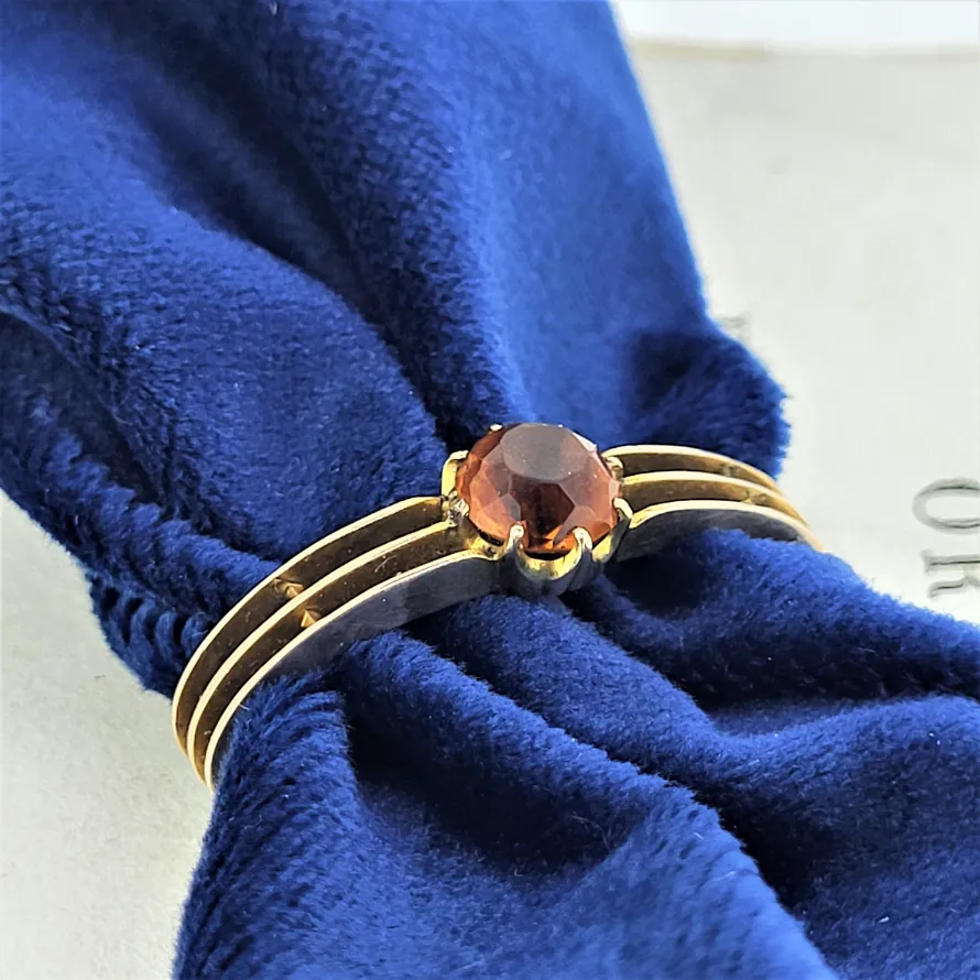 Antique 9ct Gold Scarf Clip — image 4