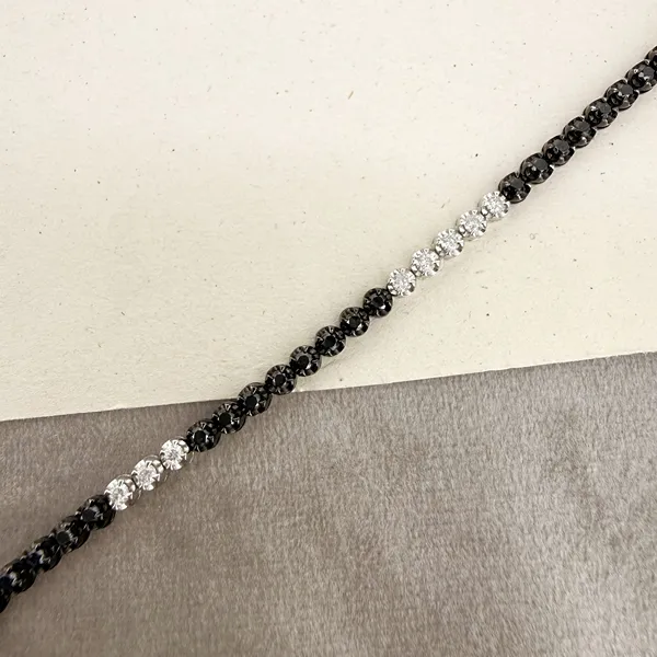 18ct Gold Black and White Diamond Tennis Bracelet 1.71cts — image 6