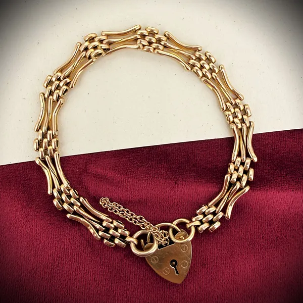 Vintage 9ct Yellow Gold Gate Bracelet, London 1972