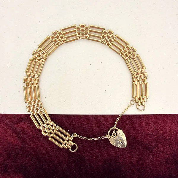 9ct Yellow Gold Gate Bracelet, London 1990 — image 3