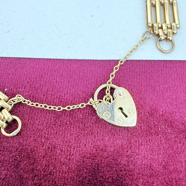9ct Yellow Gold Gate Bracelet, London 1990 — image 5
