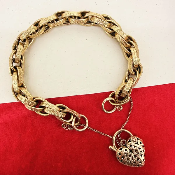 Vintage 9ct Yellow Gold Engraved Link Charm Bracelet  — image 3