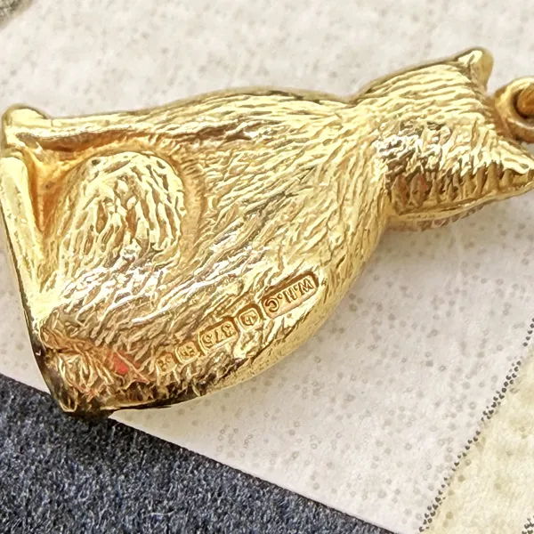 9ct Yellow Gold Sitting Cat Charm, Birmingham 1975 — image 8