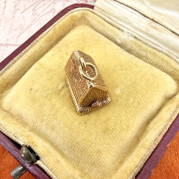 9ct Yellow Gold Needle In A Haystack Charm, Birmingham 1971 — image 3