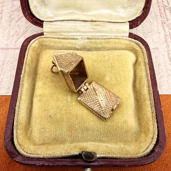 9ct Yellow Gold Needle In A Haystack Charm, Birmingham 1971 — image 5