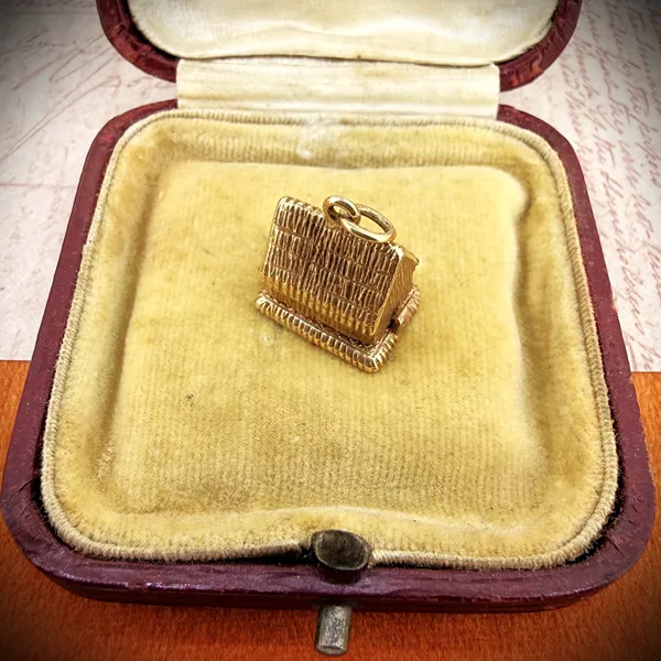 9ct Yellow Gold Needle In A Haystack Charm, Birmingham 1971