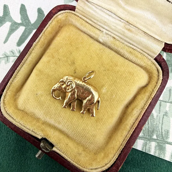 9ct Yellow Gold Elephant Charm, Birmingham 1971 — image 3