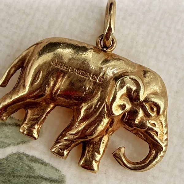 9ct Yellow Gold Elephant Charm, Birmingham 1971 — image 7