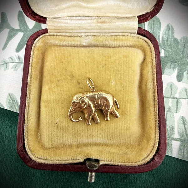 9ct Yellow Gold Elephant Charm, Birmingham 1971