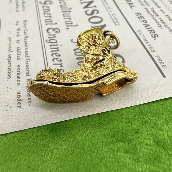9ct Yellow Gold Opening Boot Charm, Birmingham 1973 — image 11