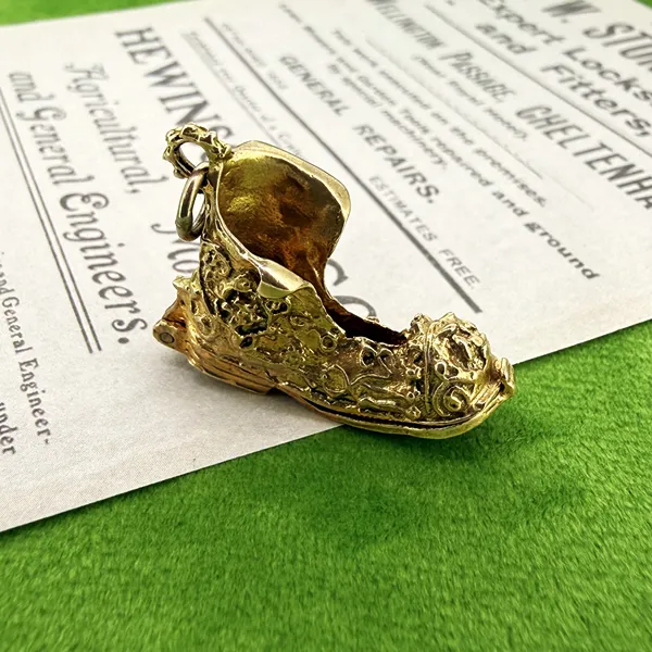9ct Yellow Gold Opening Boot Charm, Birmingham 1973 — image 7