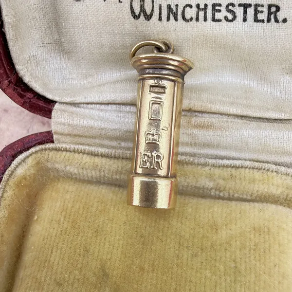 9ct Yellow Gold Post Box Charm, Birmingham 1978 — image 4