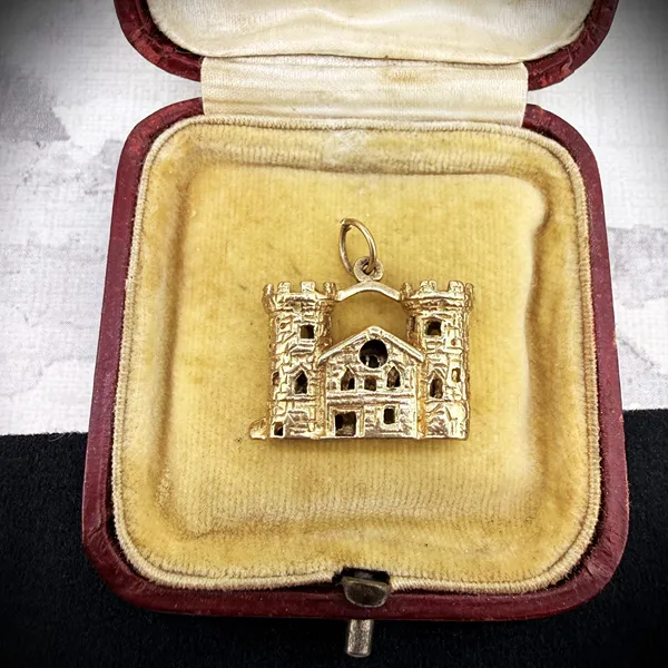 Vintage 9ct Gold Castle Charm, London 1970