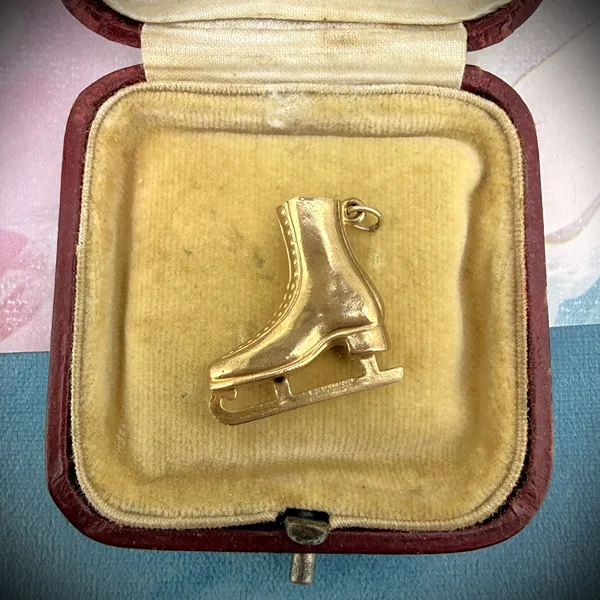 9ct Yellow Gold Ice Skate Charm, London 1973