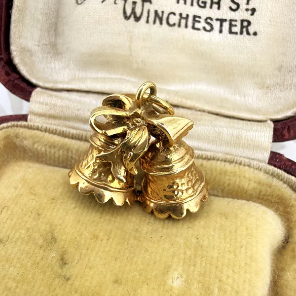 9ct Yellow Gold Wedding Bells Charm, London 1968 — image 4