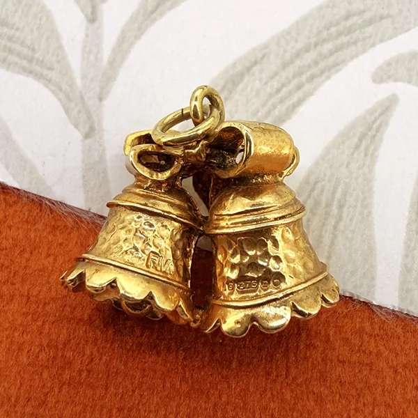 9ct Yellow Gold Wedding Bells Charm, London 1968 — image 7