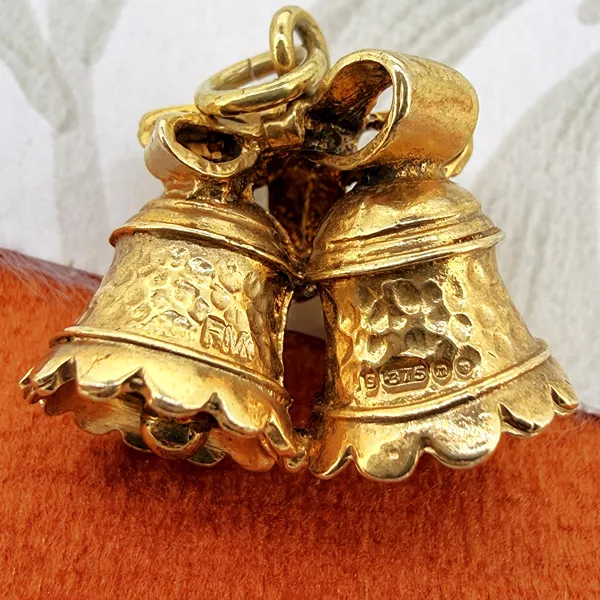 9ct Yellow Gold Wedding Bells Charm, London 1968 — image 8