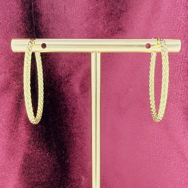 9ct Yellow Gold Italian Textured Oval Hoop Earrings — image 2