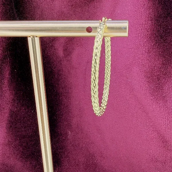 9ct Yellow Gold Italian Textured Oval Hoop Earrings — image 4