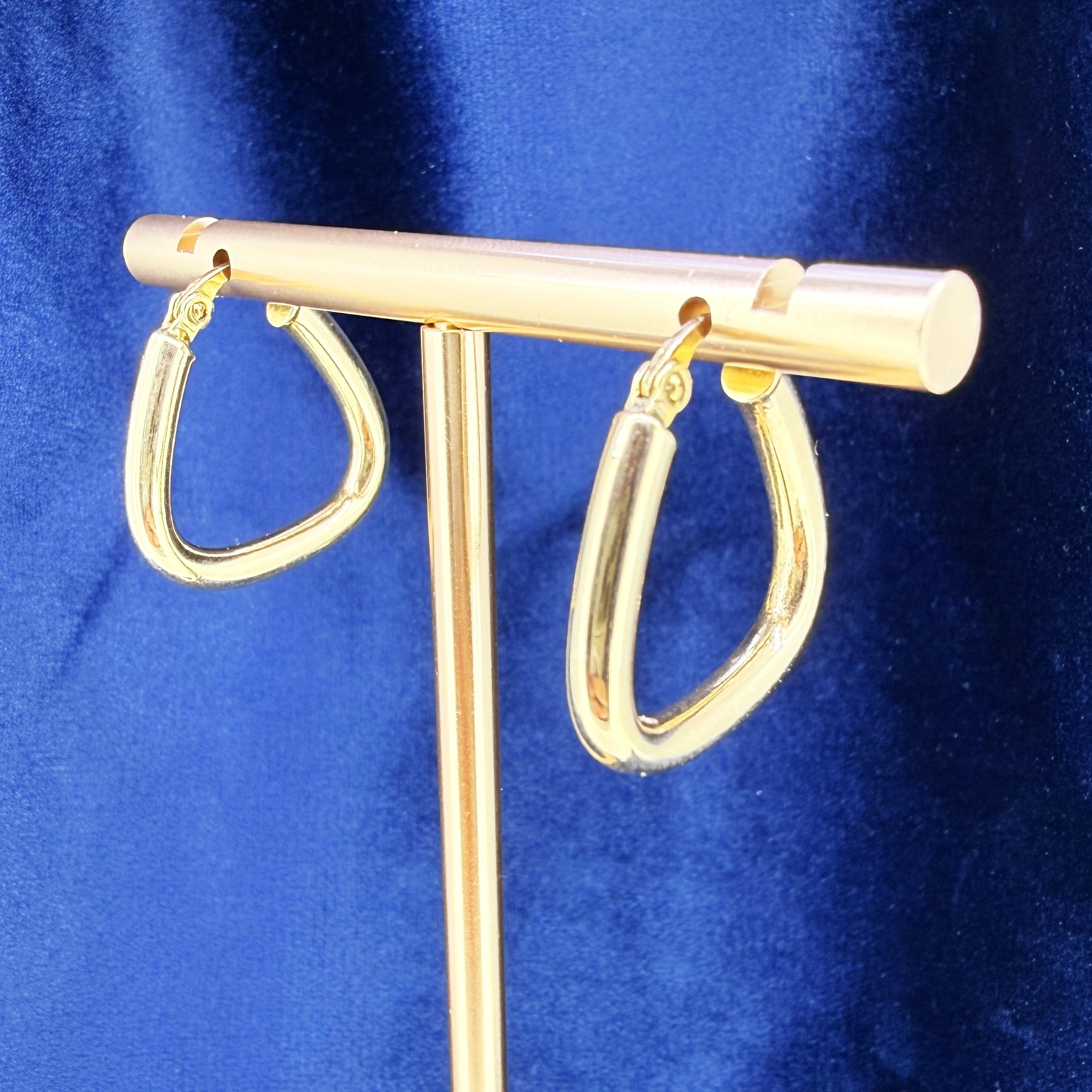 9ct Yellow Gold Geometric Hoop Earrings — image 3