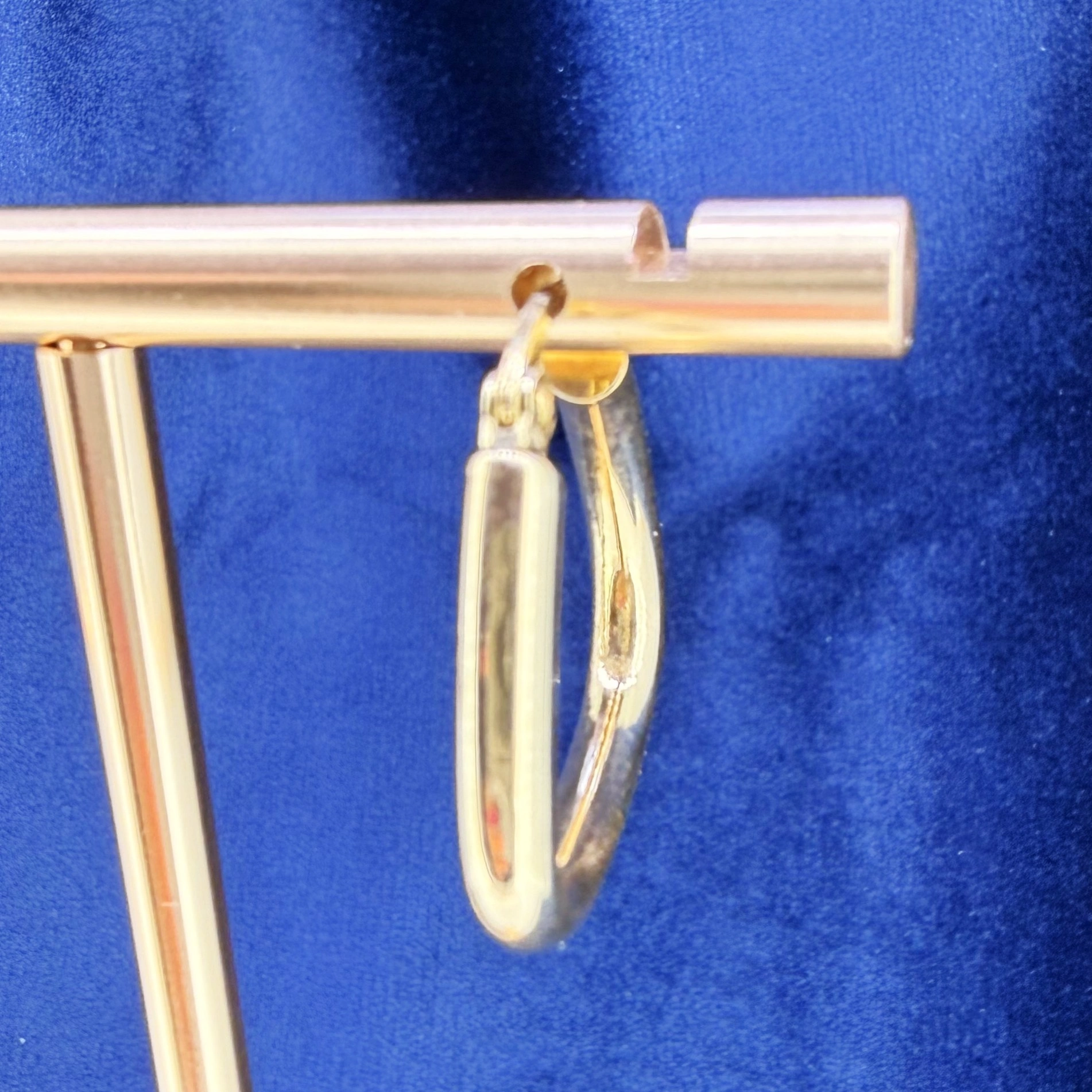 9ct Yellow Gold Geometric Hoop Earrings — image 4