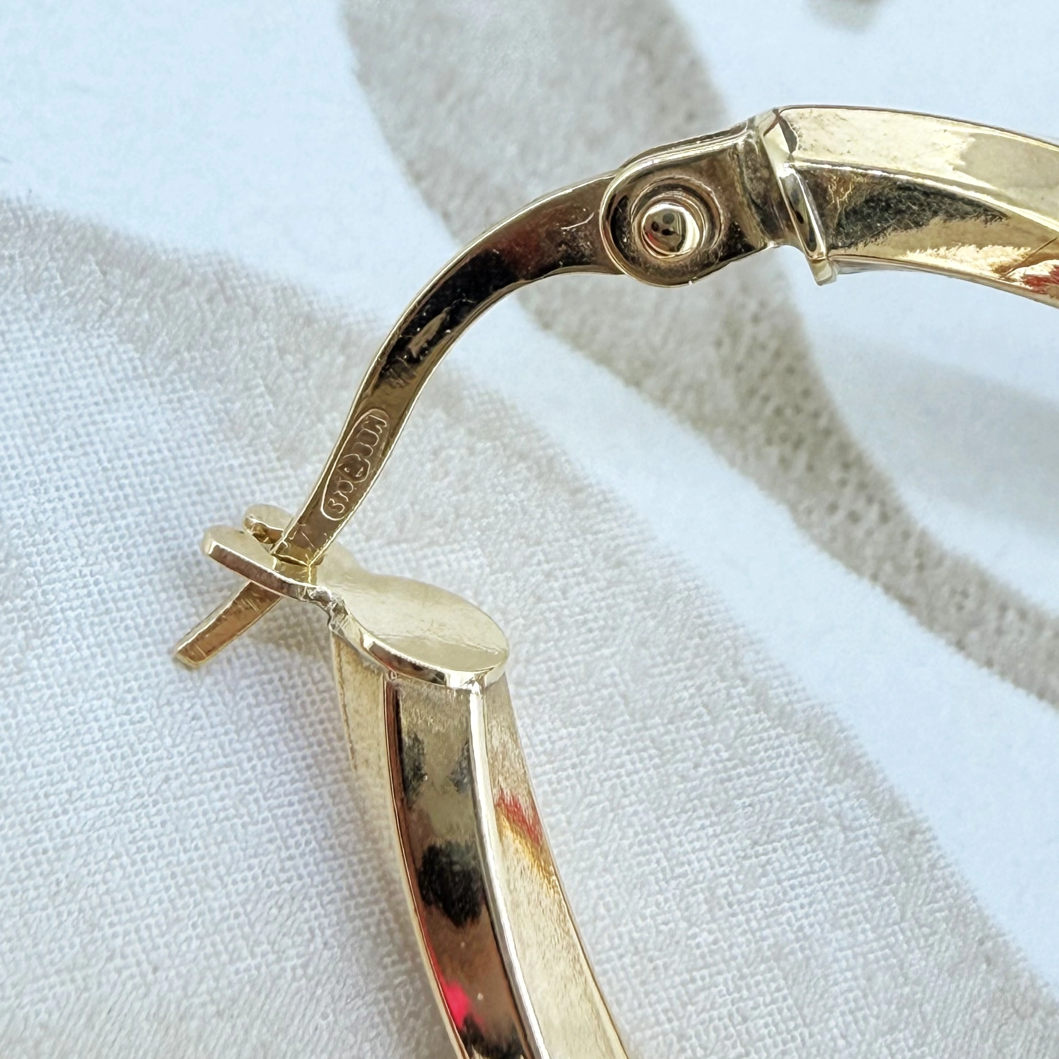 Vintage 9ct Yellow Gold Twisted Hoops — image 7
