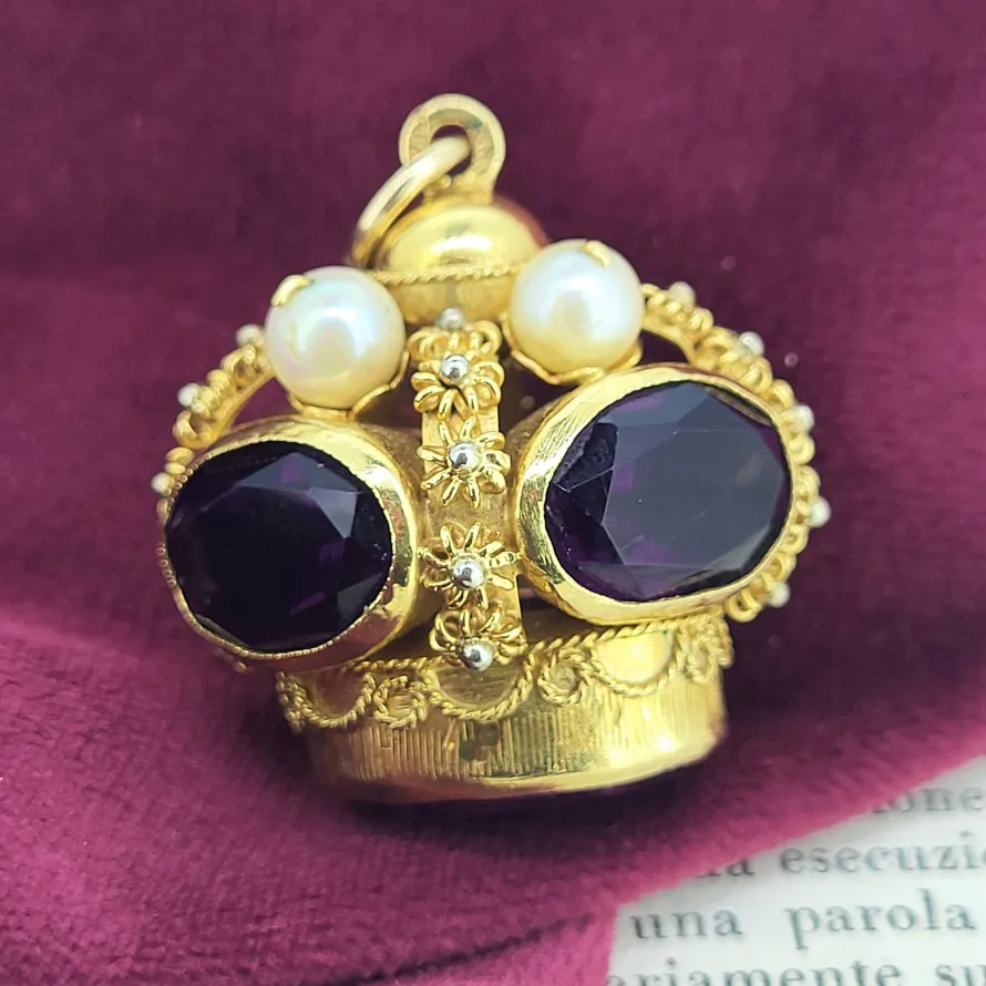 18ct Gold Etruscan Amethyst and Pearl Crown Fob Charm Pendant — image 5