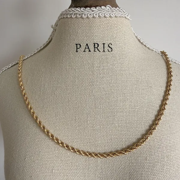 9ct Yellow Gold Hollow Rope Chain — image 8