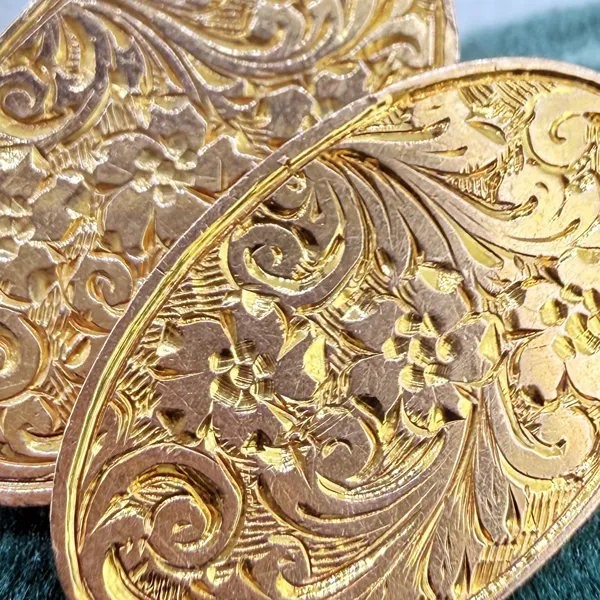 Antique 15ct Yellow Gold Engraved Floral Cufflinks, Birmingham 1919 — image 5