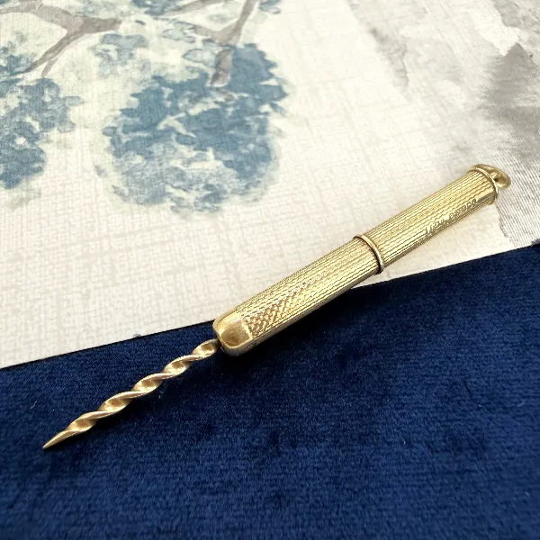 9ct Gold Retractable Cigar Piercer Pendant, Birmingham 1960 — image 2