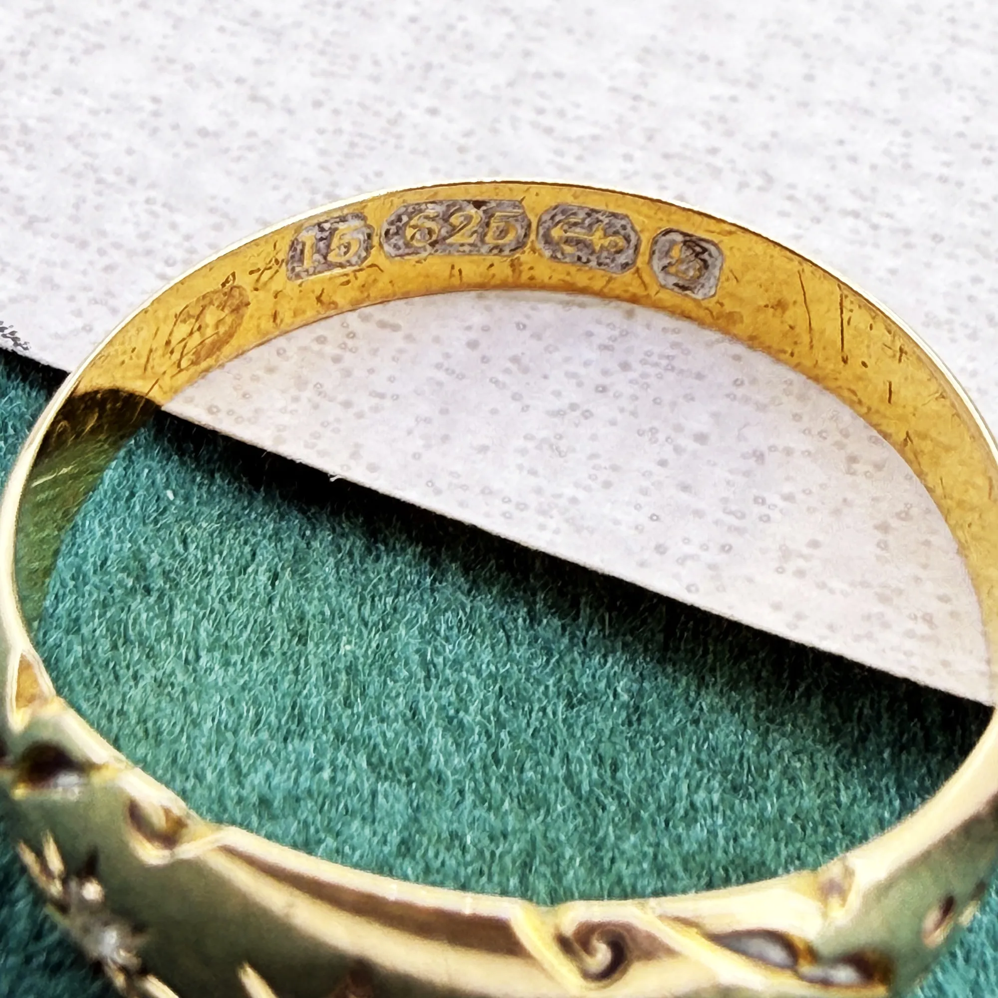 Victorian 15ct Yellow Gold Diamond Gypsy Ring, Birmingham 1892 — image 8
