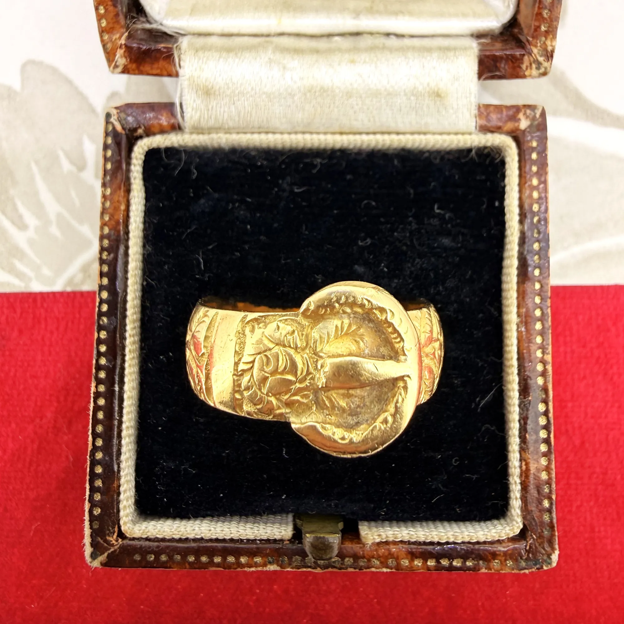 18ct Yellow Gold Hand Engraved Buckle Ring, London 1918 — image 2