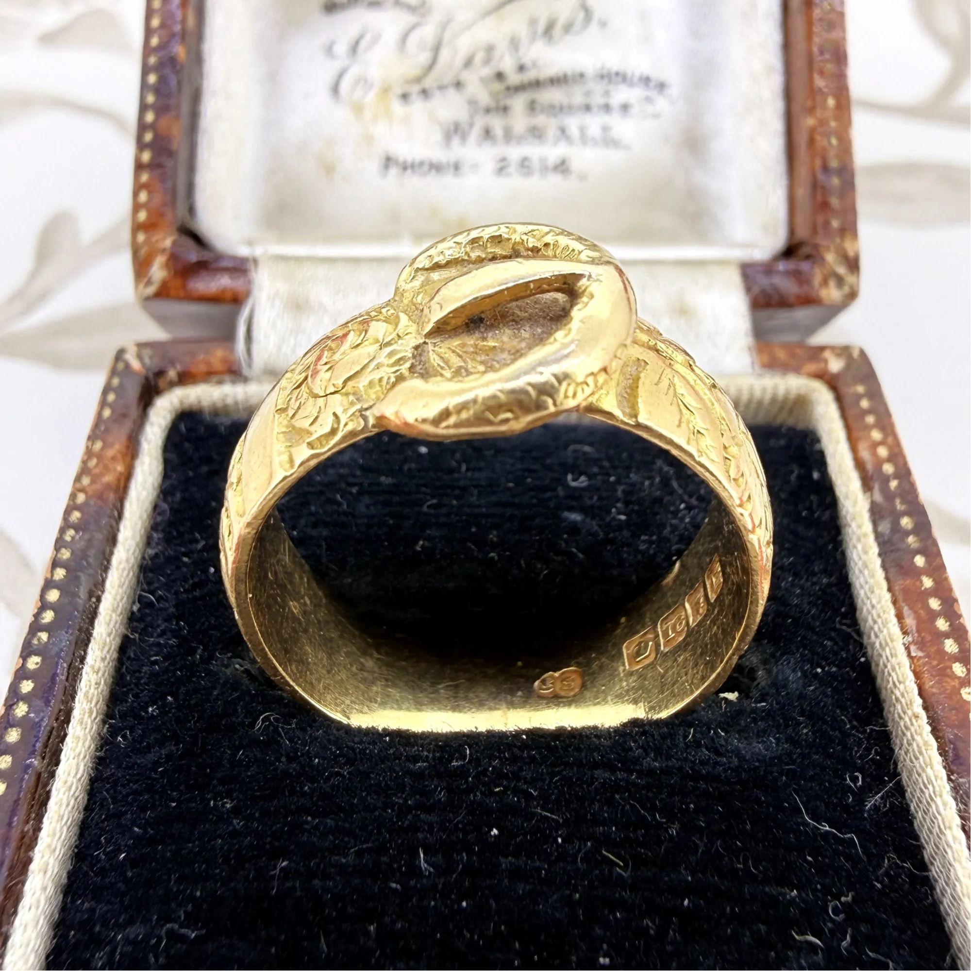 18ct Yellow Gold Hand Engraved Buckle Ring, London 1918 — image 10