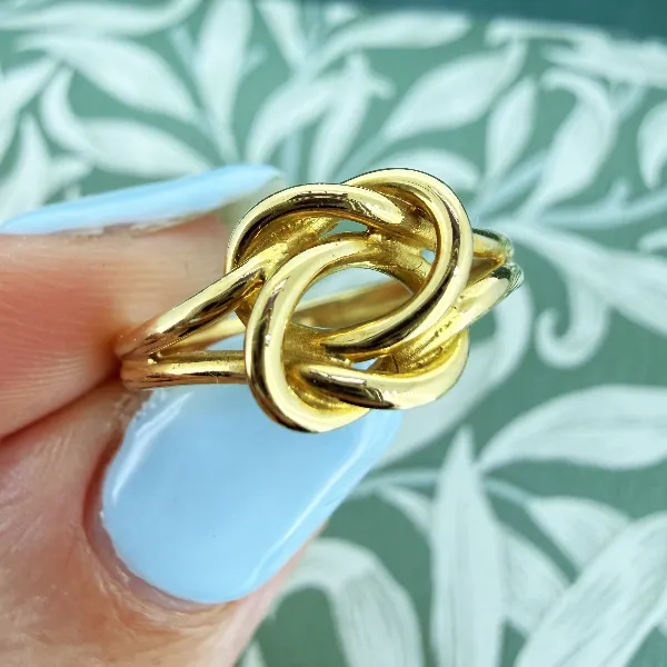 18ct Yellow Gold Love Knot Ring, London 1973 — image 5
