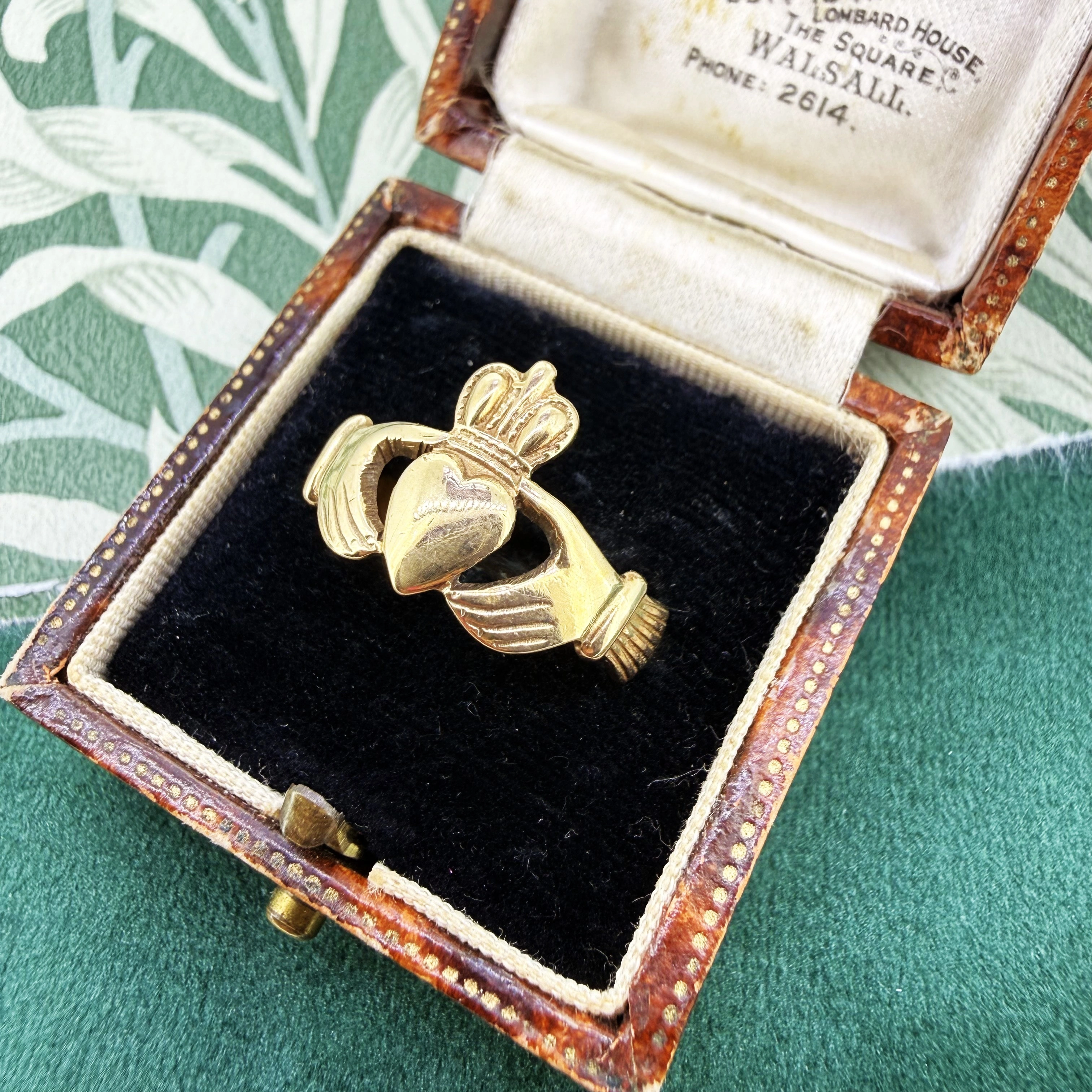 9ct Yellow Gold Irish Claddagh Ring — image 3
