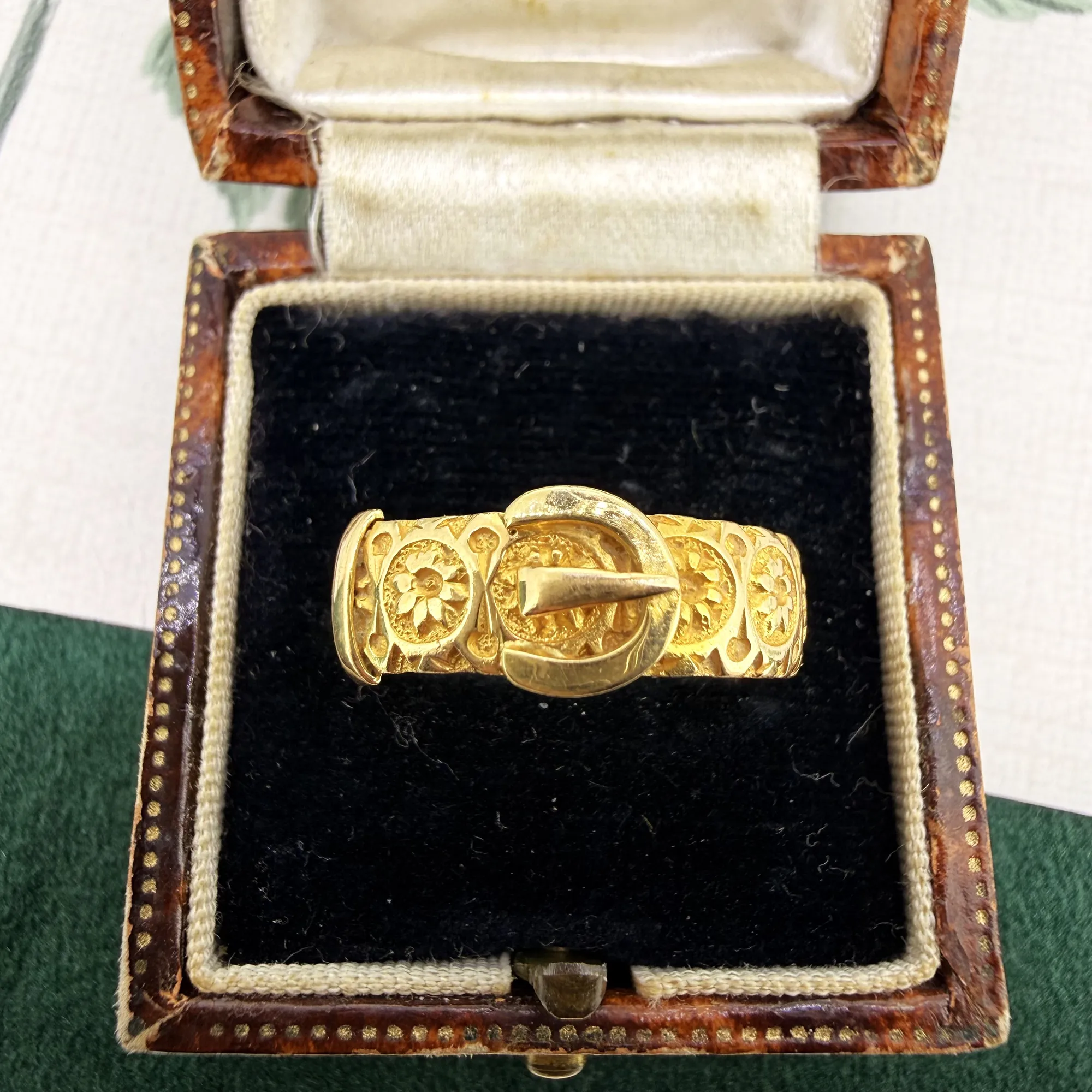 Antique 18ct Yellow Gold Floral Buckle Ring, Chester 1908 — image 2