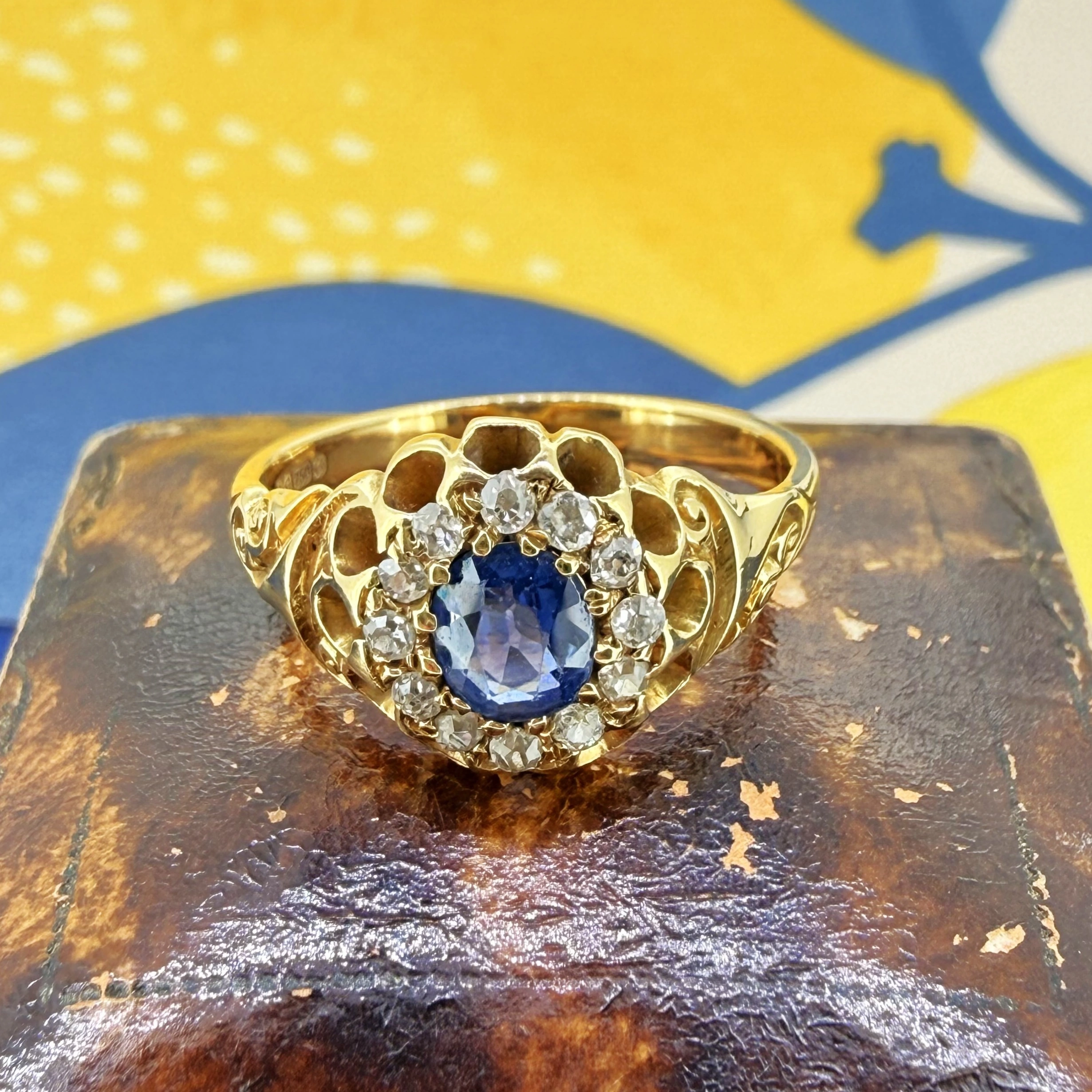 Antique 18ct Yellow Gold Sapphire and Diamond Cluster Ring — image 4