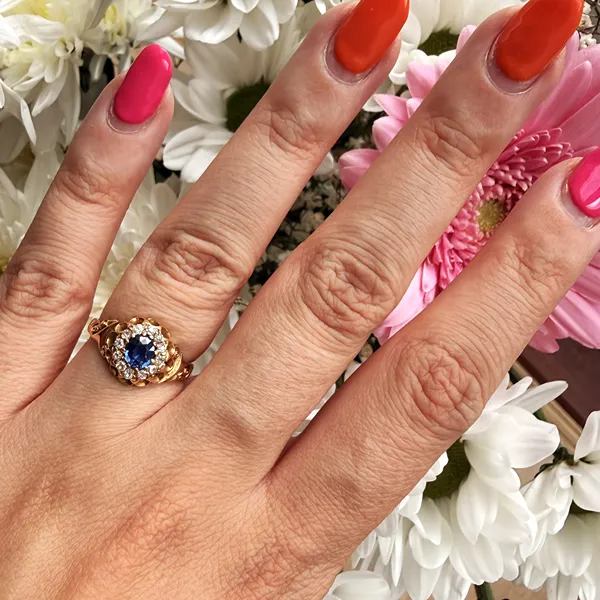 Antique 18ct Yellow Gold Sapphire and Diamond Cluster Ring — image 10
