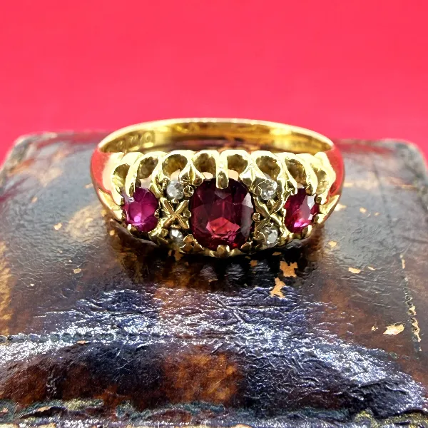 18ct Yellow Gold Antique Ruby and Diamond Boat Ring, Birmingham 1938 — image 4