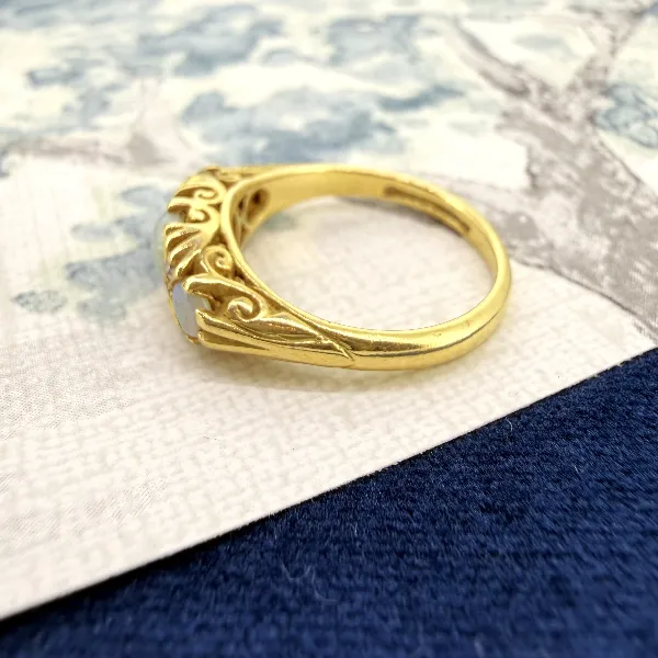 Vintage 18ct Gold Opal & Diamond Ring, Birmingham 1976 — image 6
