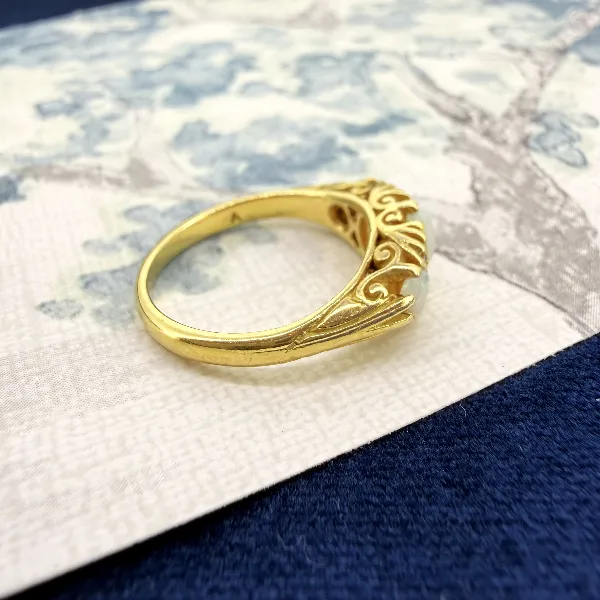 Vintage 18ct Gold Opal & Diamond Ring, Birmingham 1976 — image 7