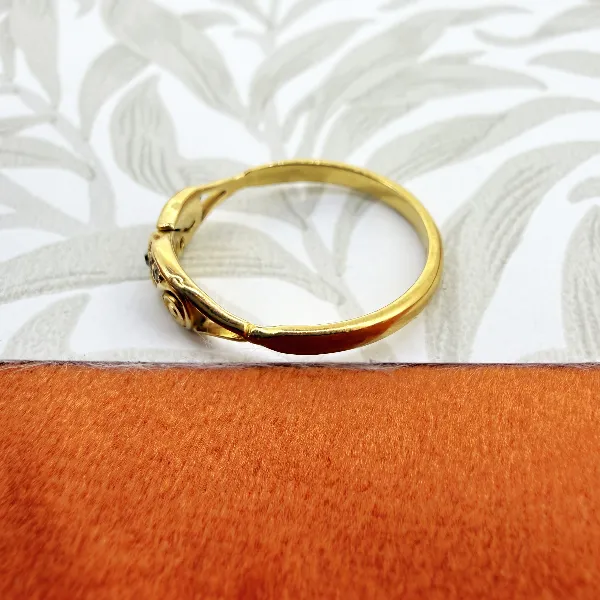 Vintage 18ct Gold Diamond Scroll Ring, Birmingham 2003 — image 6